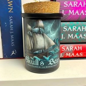Throne of Glass inspired Skull’s Bay candle brand new